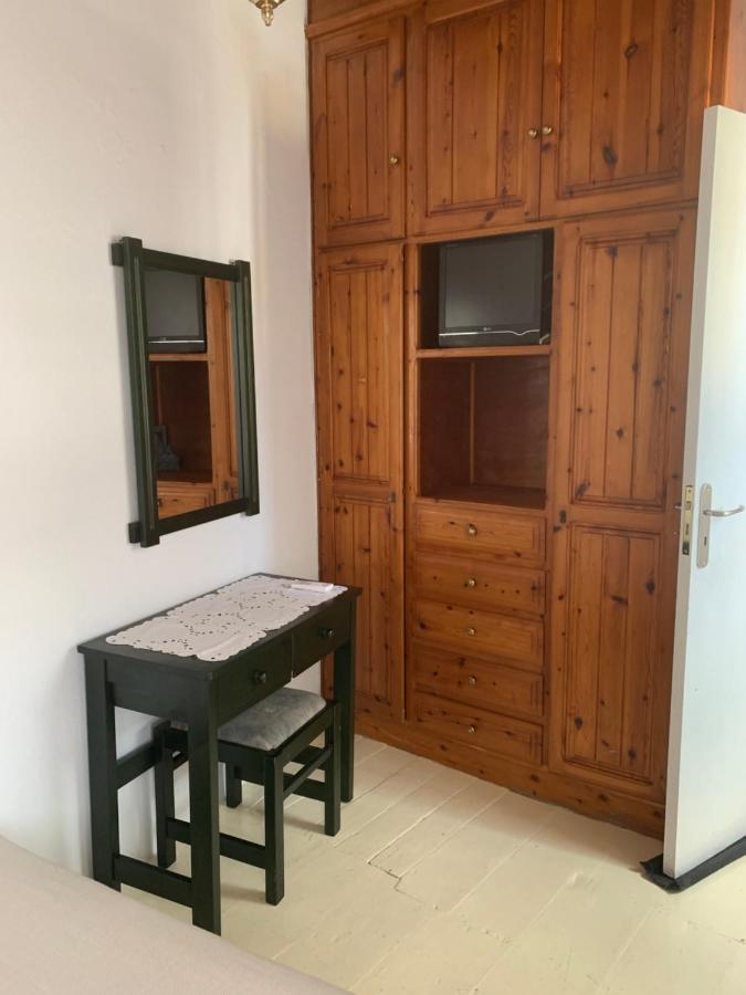 Lava House Apartment Mandraki  Bagian luar foto